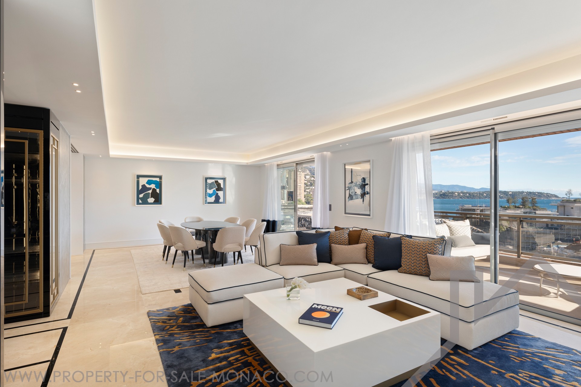 Sale renovated 4 room apartment Monaco Larvotto Properties for sale