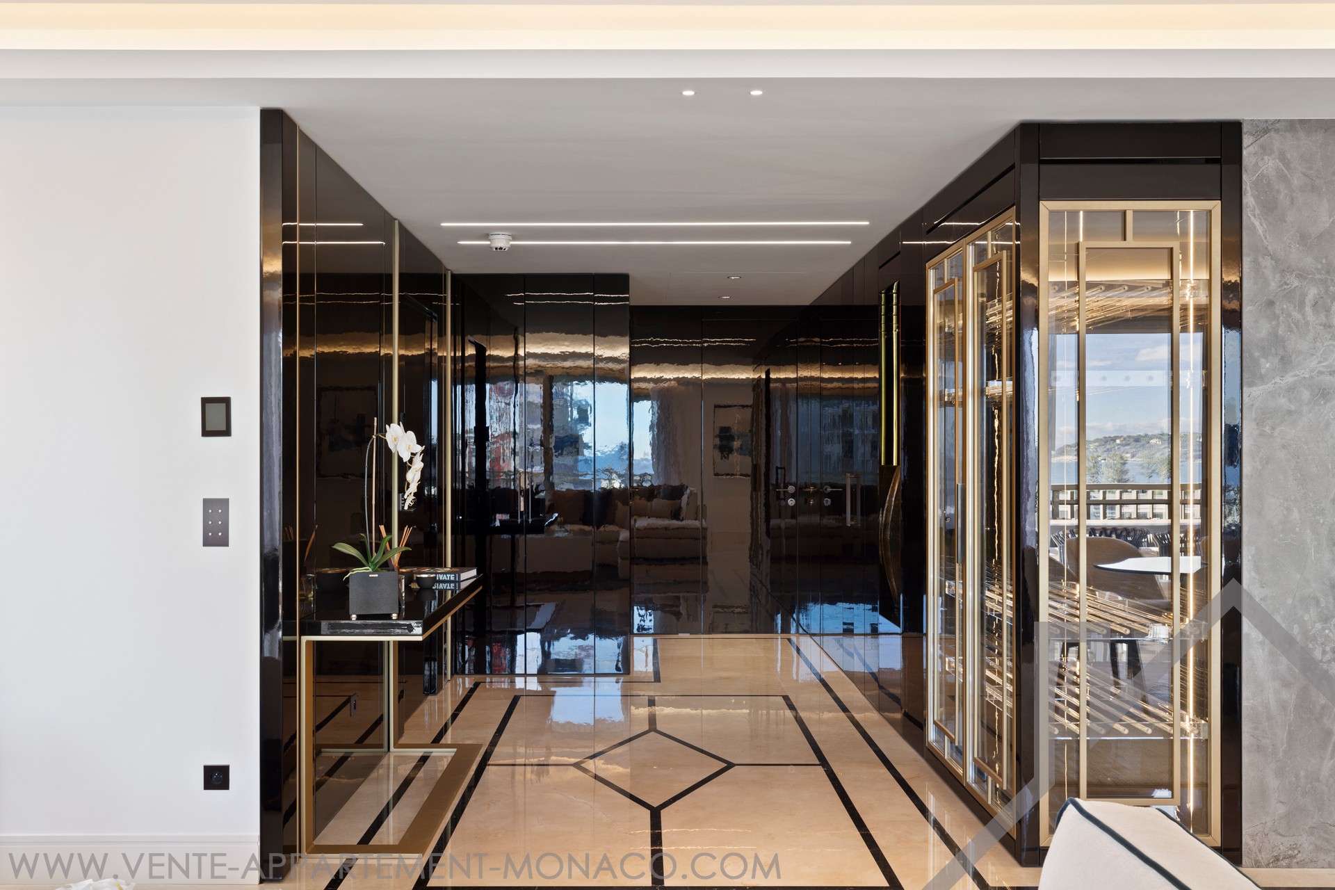 Sale renovated 4 room apartment Monaco Larvotto Properties for sale