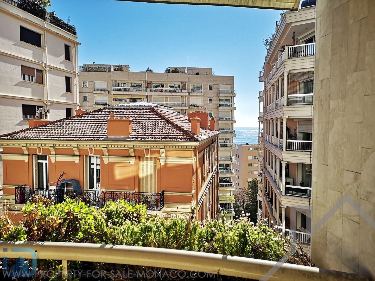 New, large 2bedroom apartment close to the Center Properties for