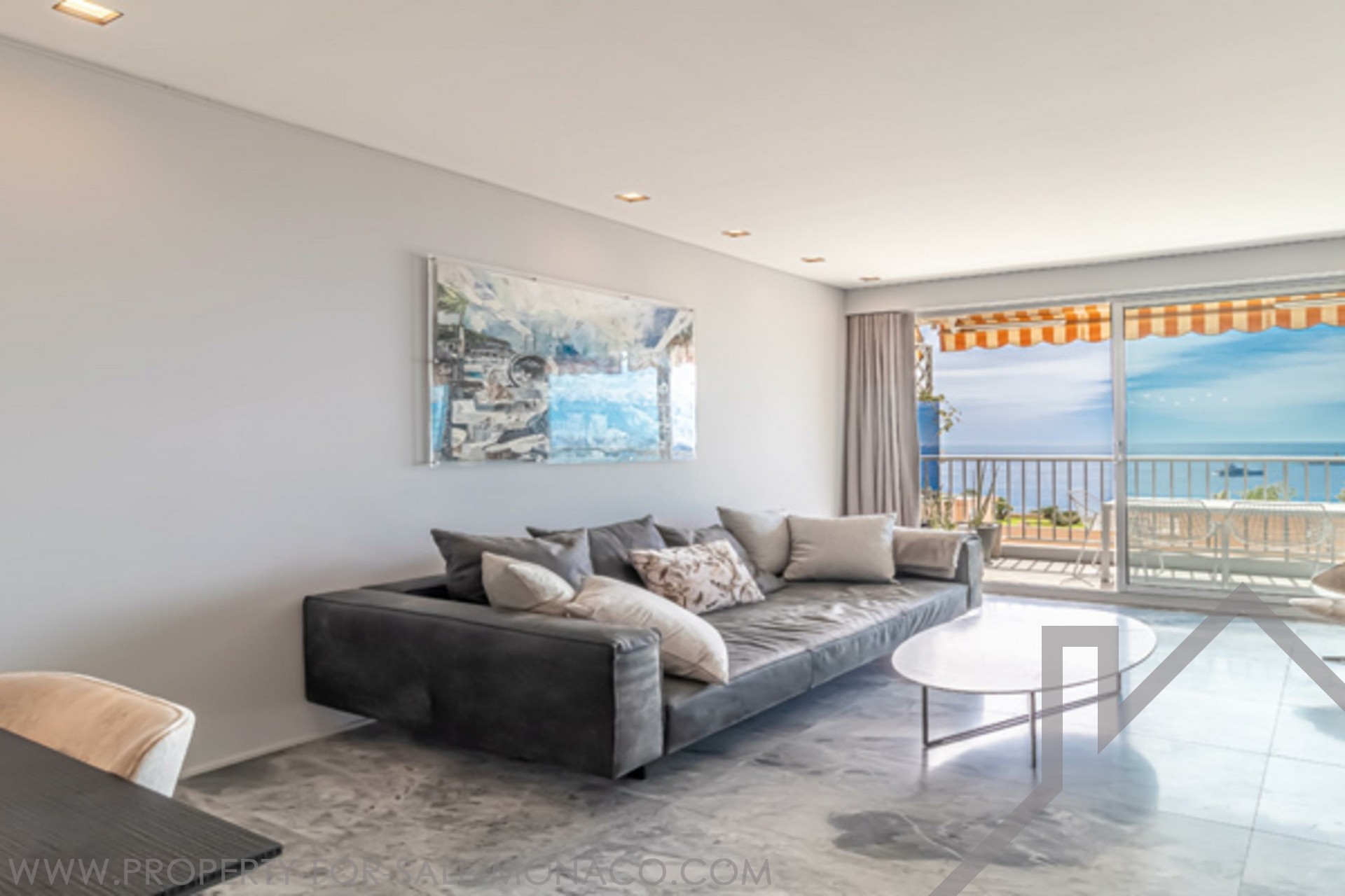 LUXURIOUS 2 ROOMED APARTMENT WITH SEAVIEW Properties for sale in Monaco