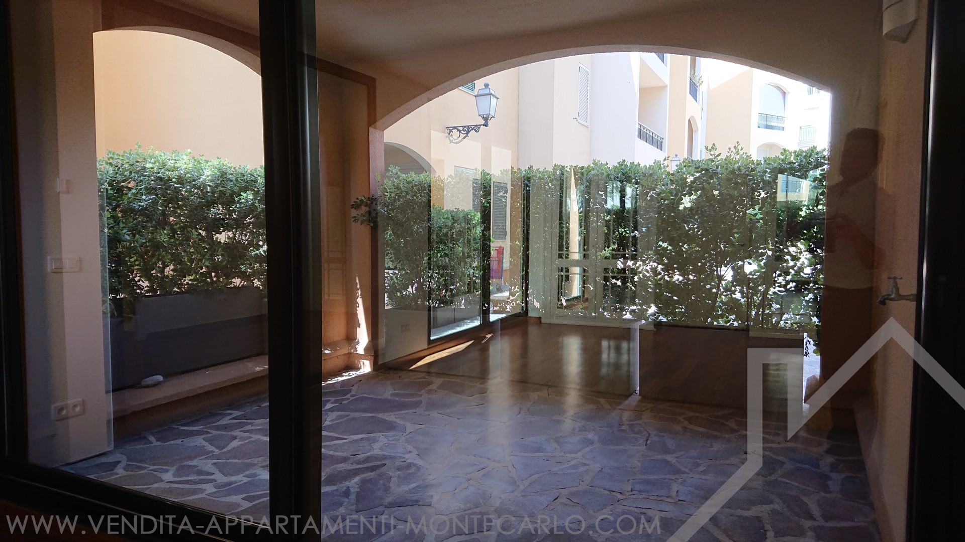 MONACO FONTVIEILLE DONATELLO 2 ROOMS 59 sqm MIXED CELLAR Properties