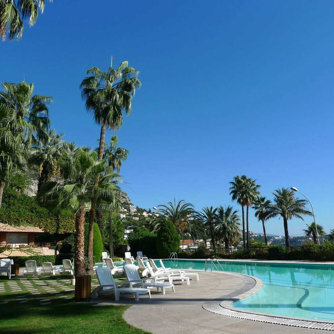 PARC SAINT ROMAN  Semi furnished studio in a pleasant residence with swimming pool and wooded park  - Properties for sale in Monaco