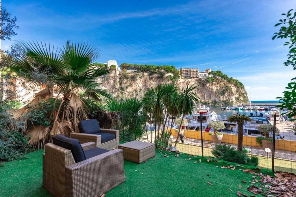 LE GIORGONE - 2-ROOM APARTEMENT - Properties for sale in Monaco