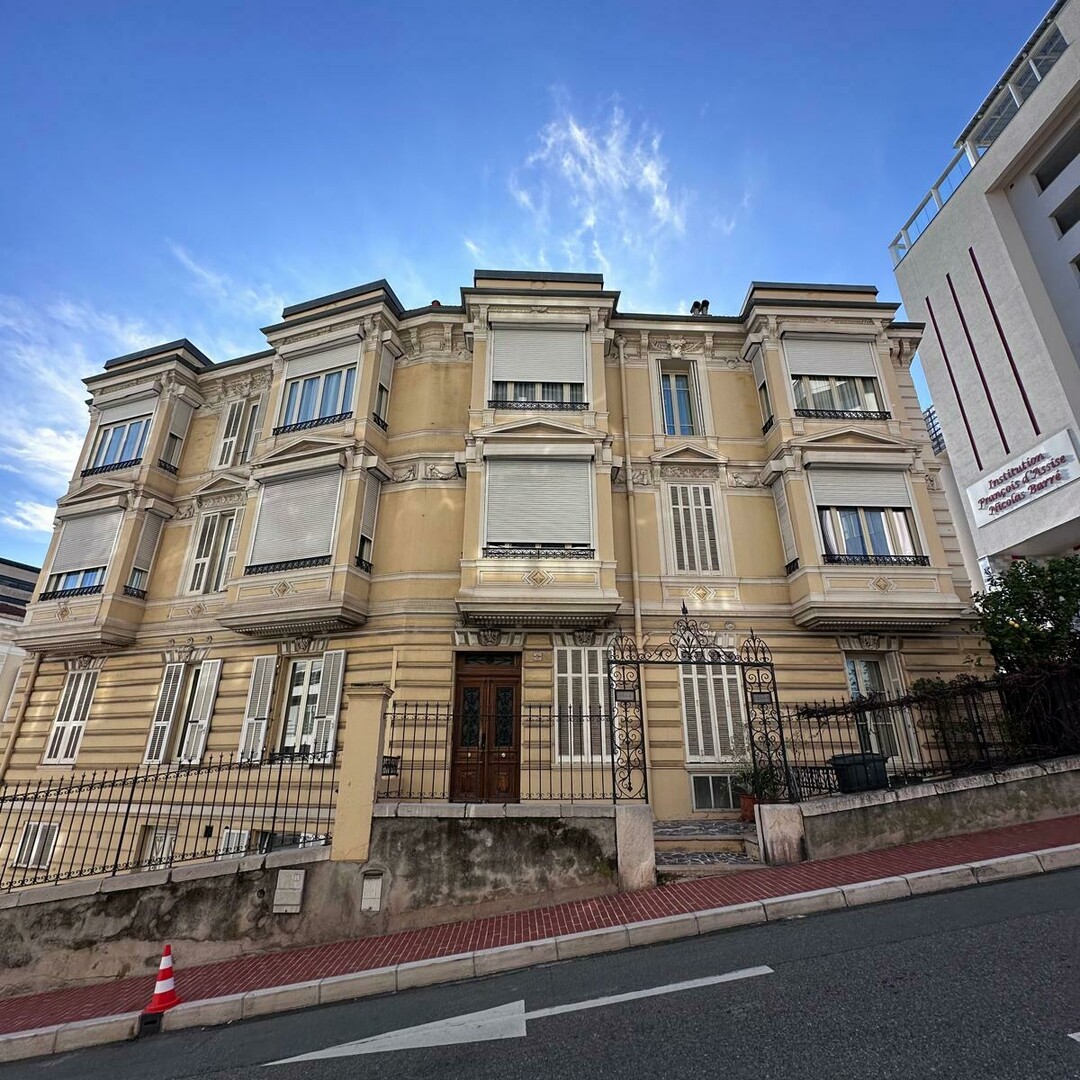 MONTE CARLO / 3 ROOM APARTMENT ON THE TOP FLOOR - Properties for sale in Monaco