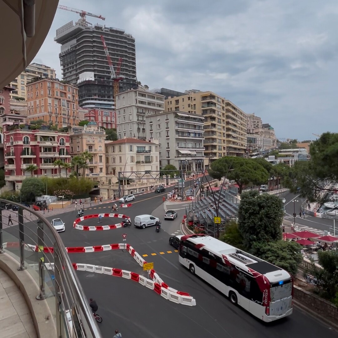 3 rooms to renovate - Grand Prix view / Port Hercules - Properties for sale in Monaco