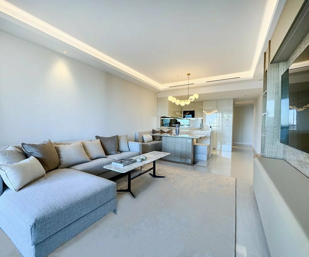 Sole Agent – High-end renovated luxury apartment with sea view - Properties for sale in Monaco