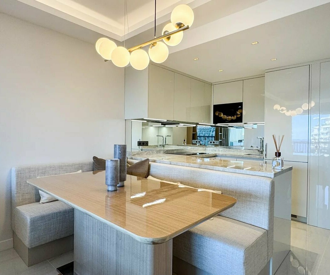 Sole Agent – High-end renovated luxury apartment with sea view - Properties for sale in Monaco