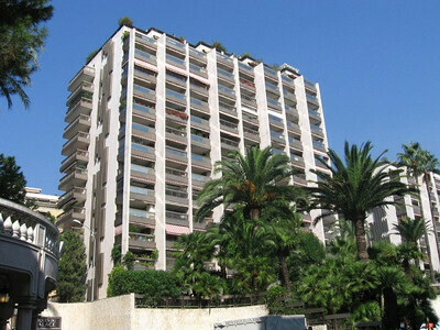 CLOSED PARKING SPACE FOR SALE - ‟CARRE D'OR‟ - Properties for sale in Monaco