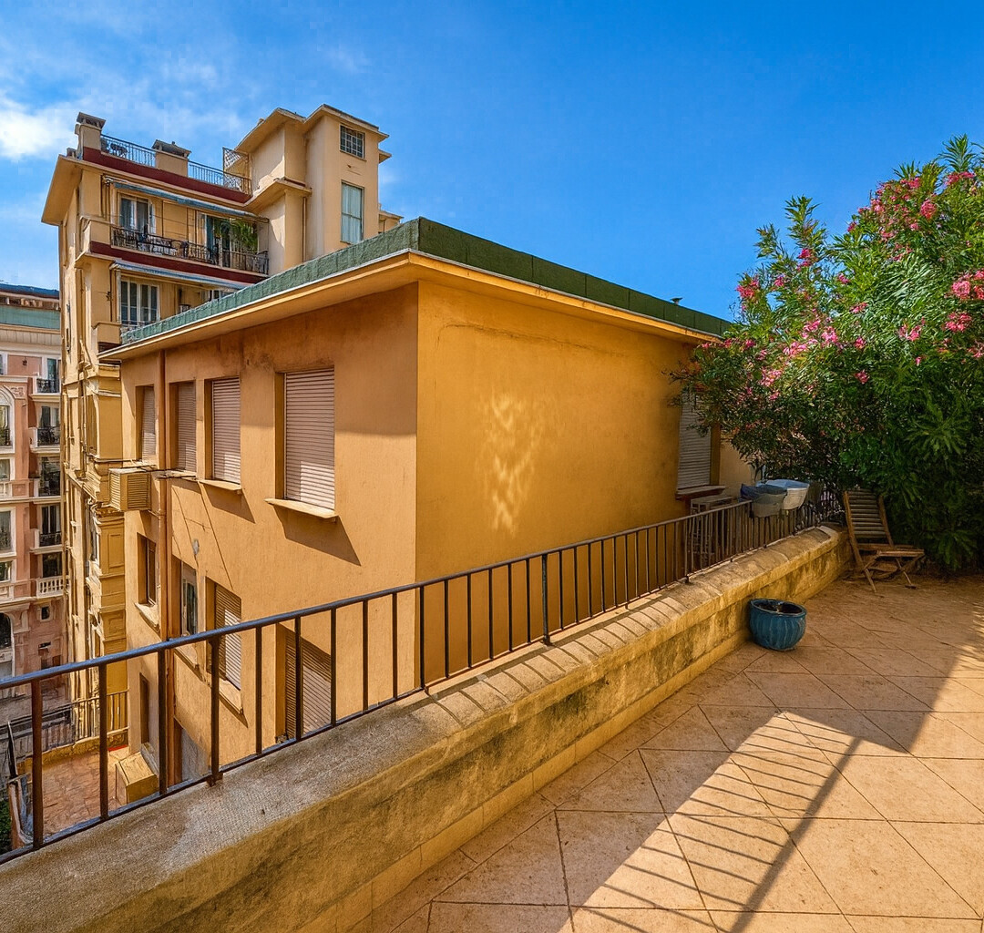 Monte-Carlo — Charming 2 Bedroom Apartment with Terrace - Properties for sale in Monaco