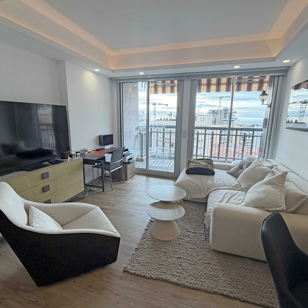 Golden Square | Renovated 2-bedroom apartment with views - Properties for sale in Monaco