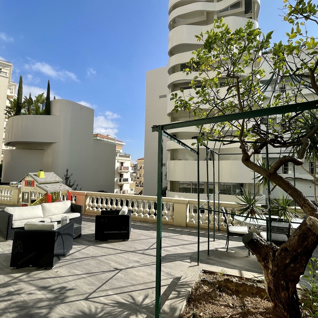 Spacious apartment with a large terrace/garden - Sole agent - Properties for sale in Monaco