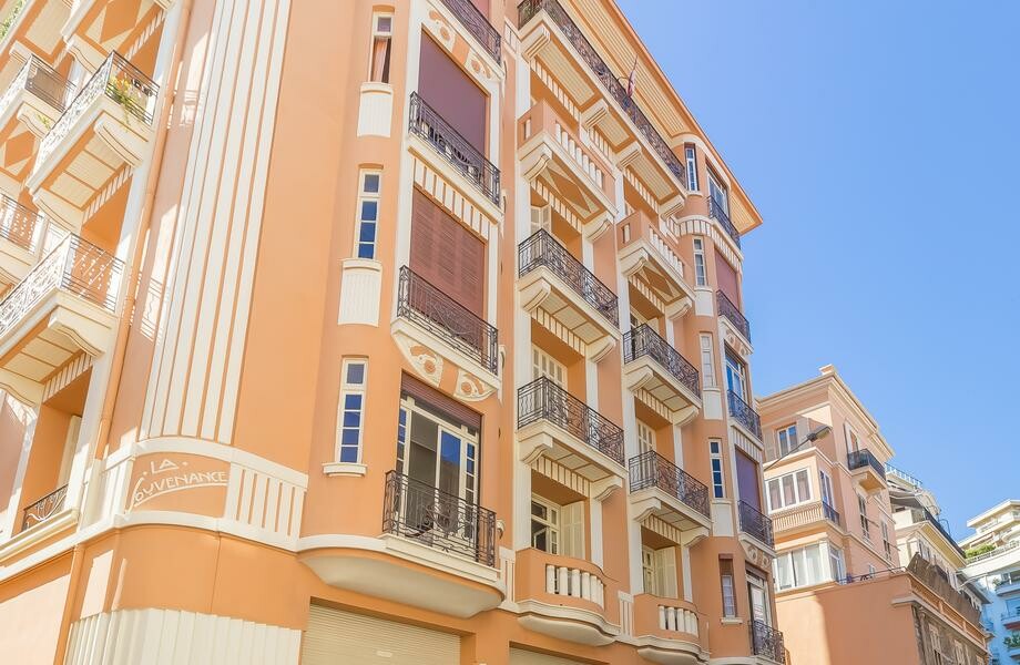 6 roomed apartment in a bourgeois building - Properties for sale in Monaco