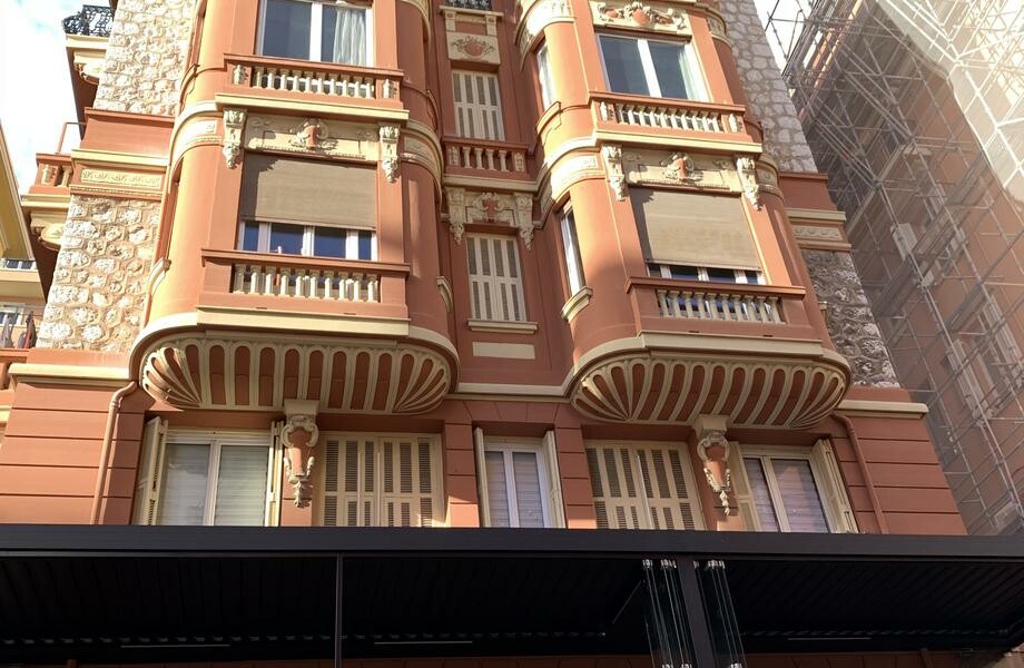 Sole Agent Entirely furnished and renovated apartment - Properties for sale in Monaco