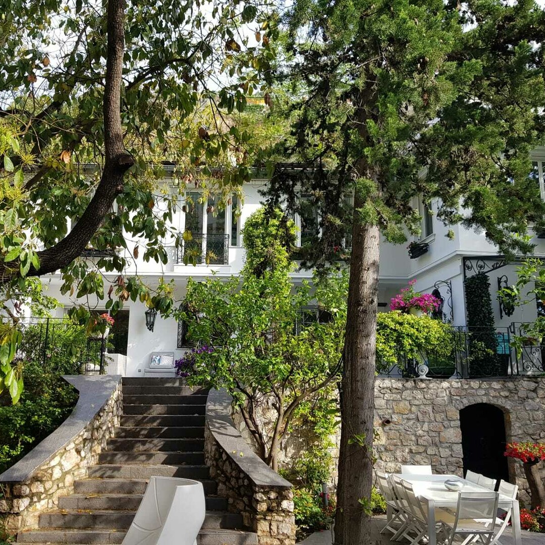 EXCEPTIONAL VILLA IN MONACO - Properties for sale in Monaco