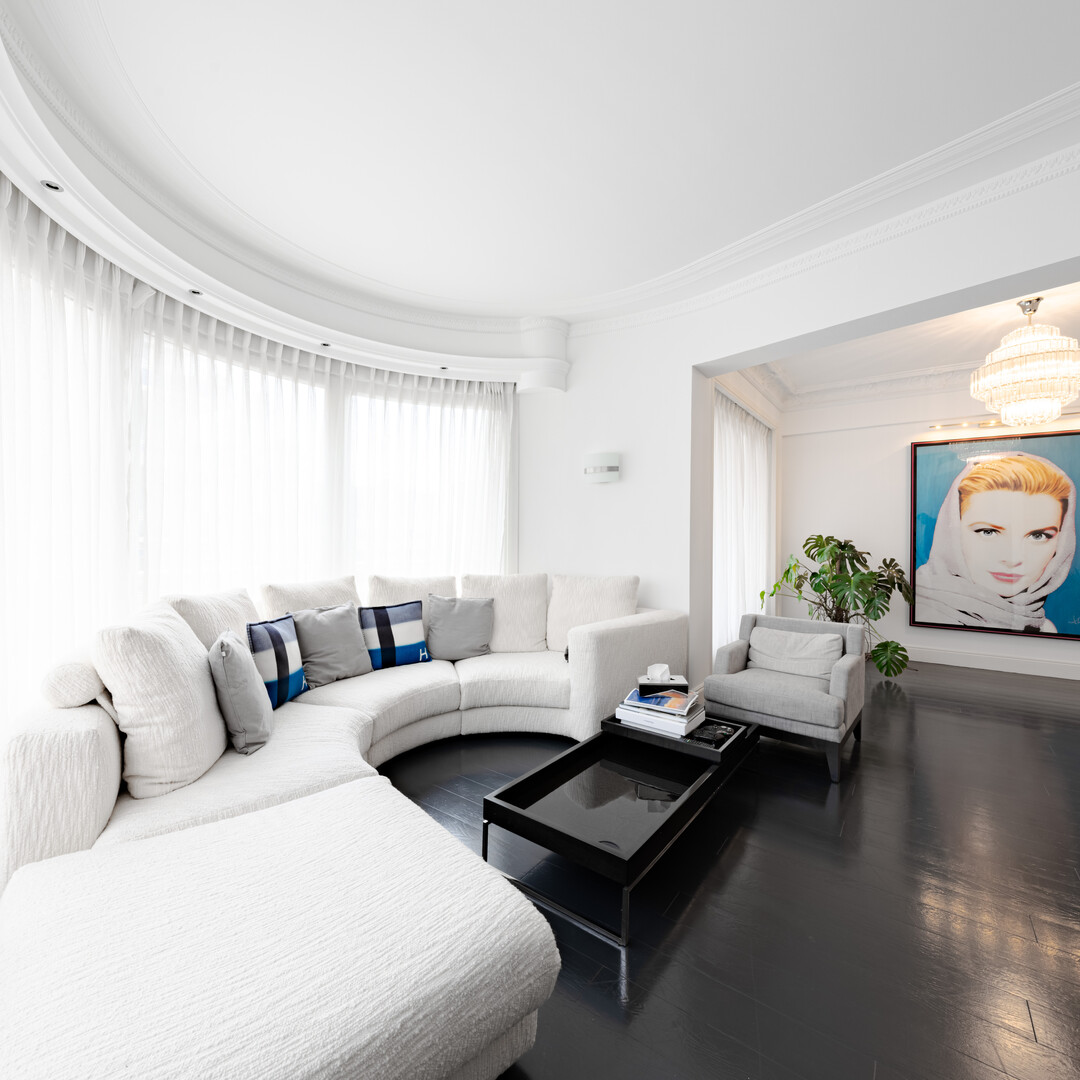 MAGNIFICENT 3 BEDROOM RENOVATED - Properties for sale in Monaco