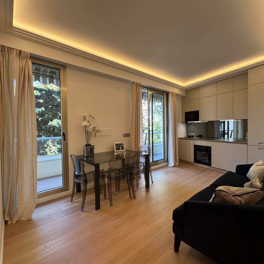 CHARMING RENOVATED 2-BEDROOM APARTMENT - Properties for sale in Monaco
