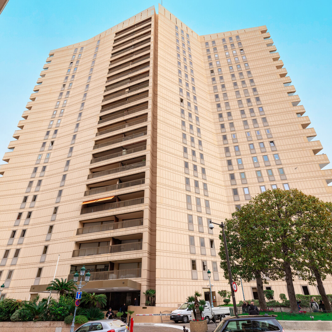 ELEGANT ONE-BEDROOM APARTMENT IN THE HEART OF MONACO - Properties for sale in Monaco