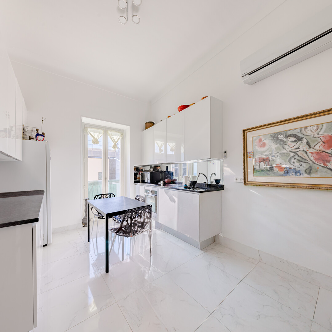 MAGNIFICENT 2 BEDROOM WITH A VIEW - Properties for sale in Monaco