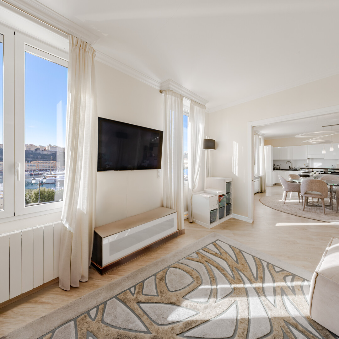 6 ROOMS - VILLA MINERVE - Properties for sale in Monaco