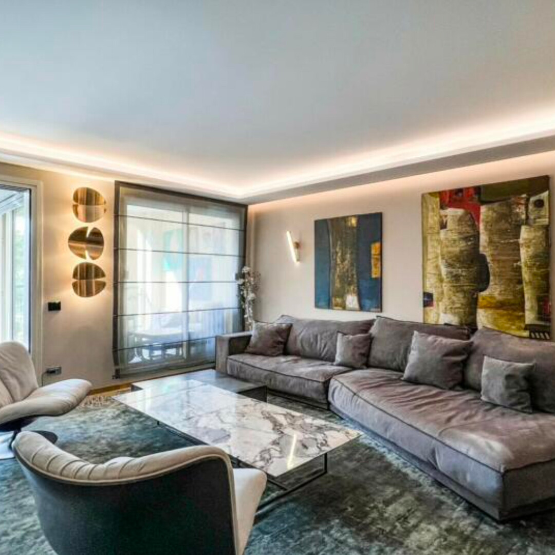 Renovated 4 Bedroom Apartment With Sea View - Properties for sale in Monaco