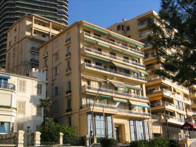 STUDIO IN ‟PRINCES‟ BUILDING