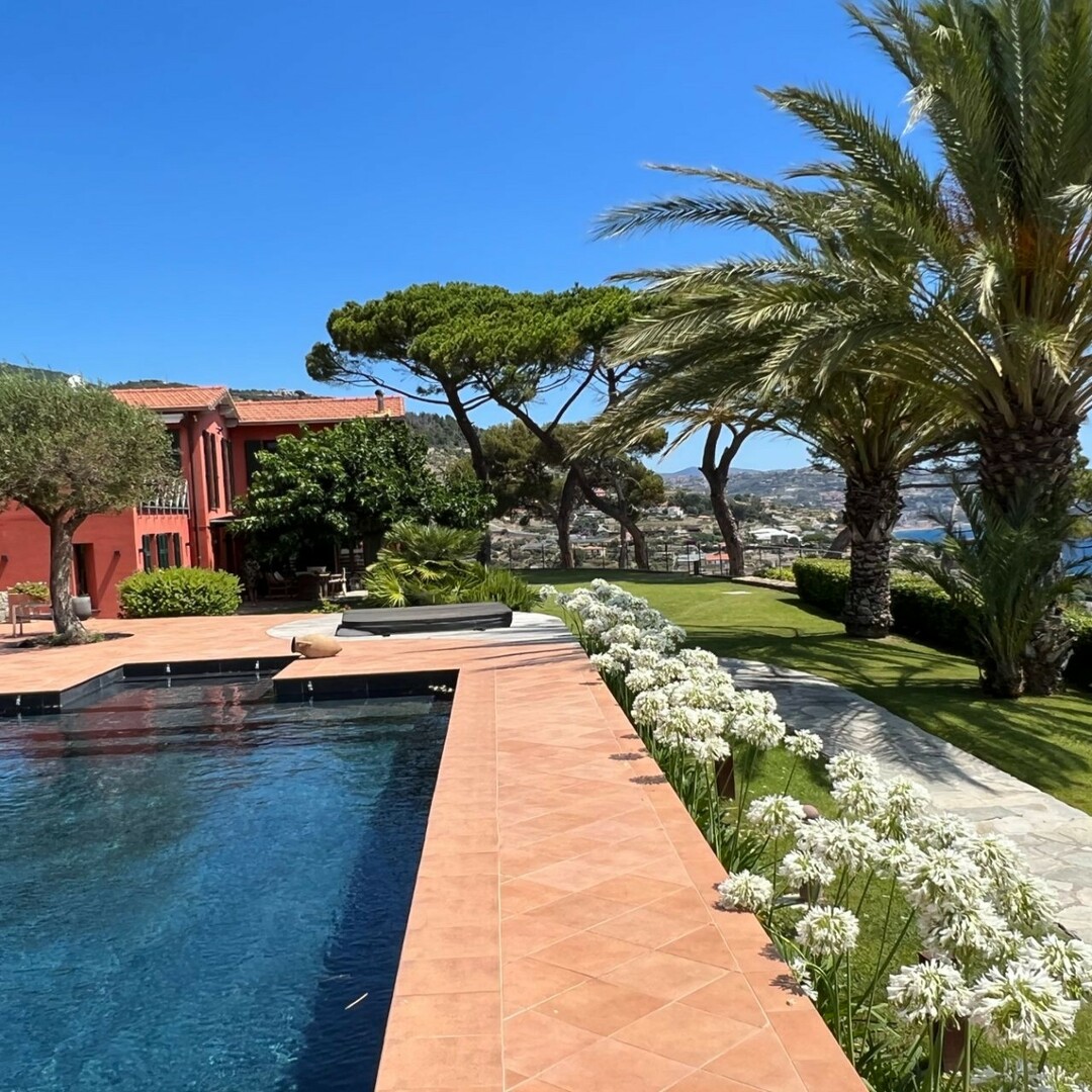 VILLA IN BORDIGHERA - ITALY