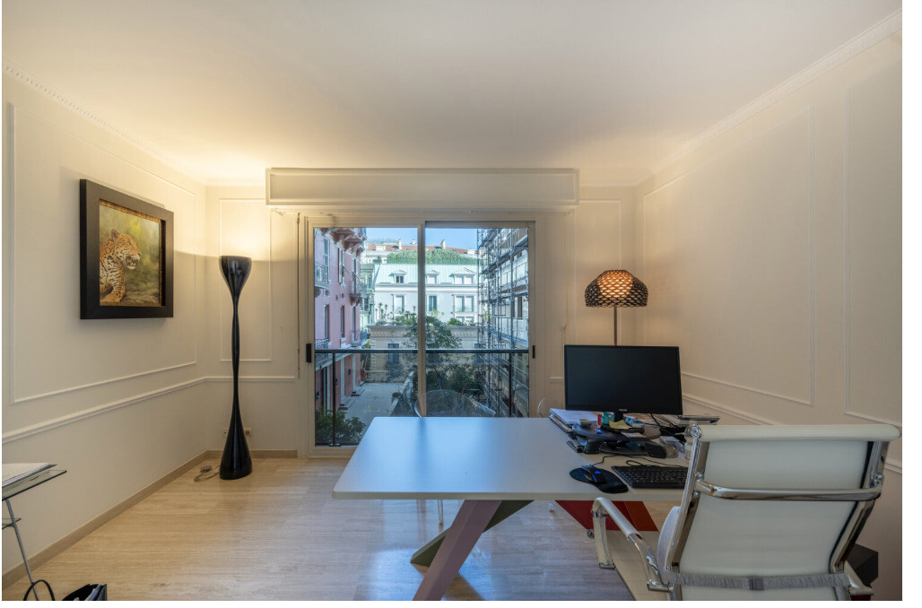 CARRÉ D'OR / LE MONTAIGNE / STUDIO