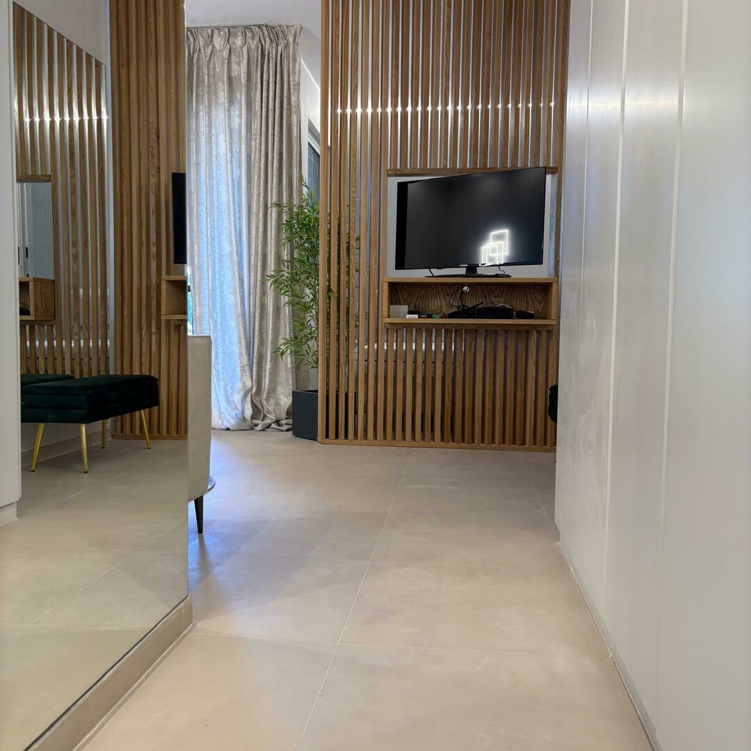 PARC SAINT ROMAN / RENOVATED STUDIO / PARKING
