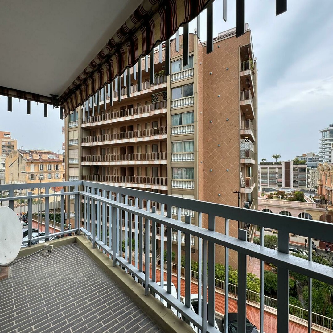 MONTE CARLO / MILLEFIORI / 3 ROOMS REFURBISHED & FURNISHED