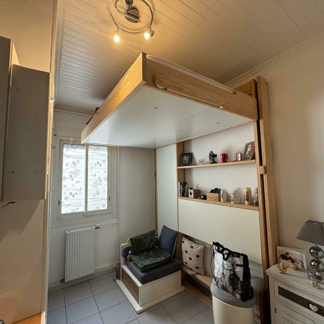 EXCLUSIVITY / BD DES MOULINS / CHAMBRE DE BONNE MEUBLE / AFFAIRE