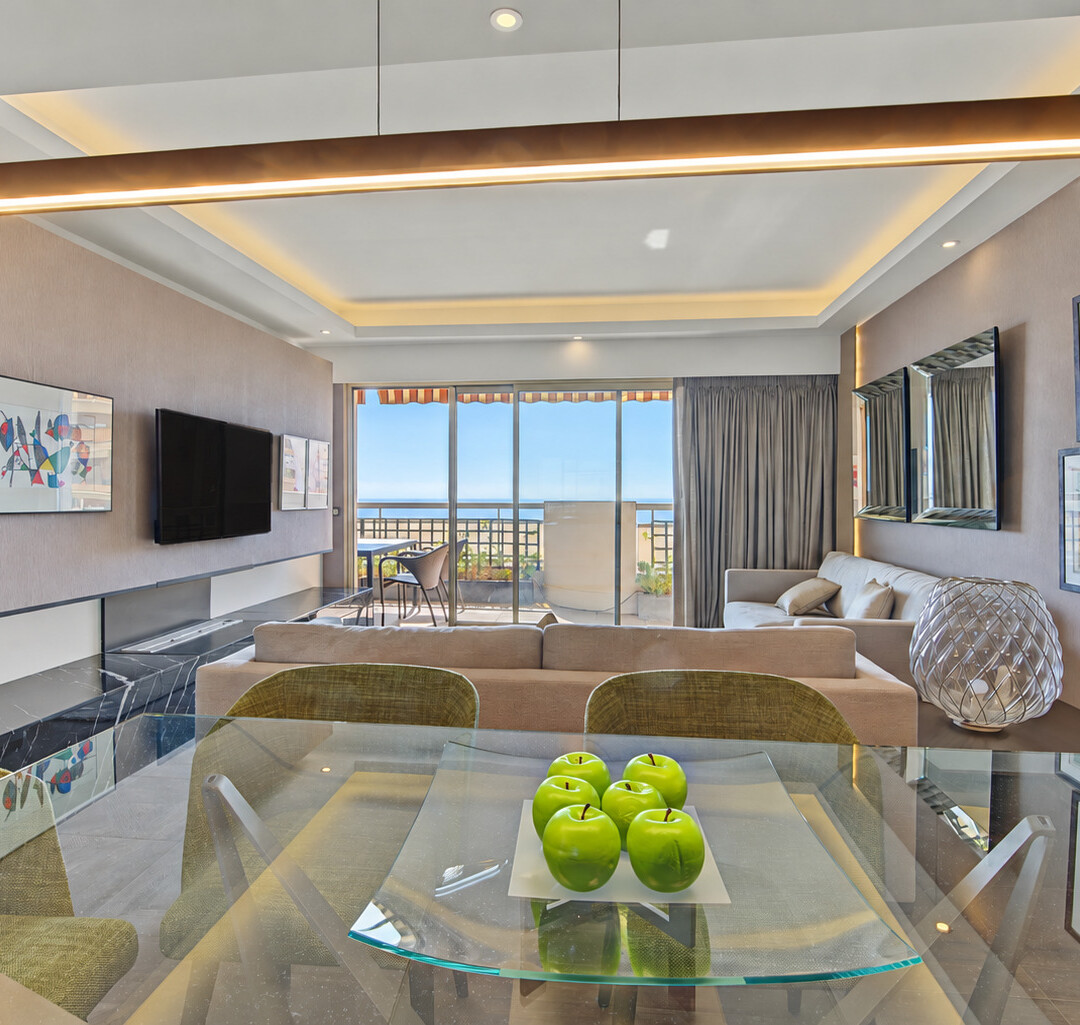 Exotic Garden - Les Ligures – Elegant renovated 2-room apartment with terrace and sea view