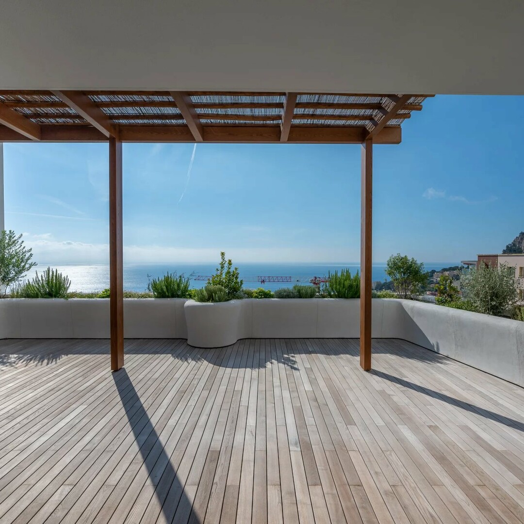 Jardin Exotique – L’Exotique – 6 roomed flat in new real estate