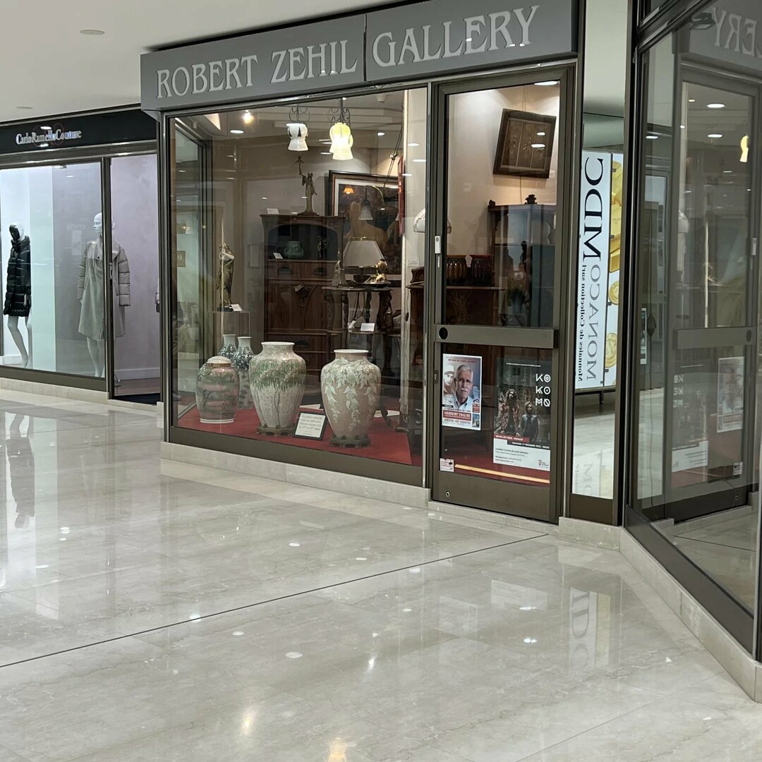 Sole Agent Carré d’Or - Boutique in the « Les Allées Lumières »