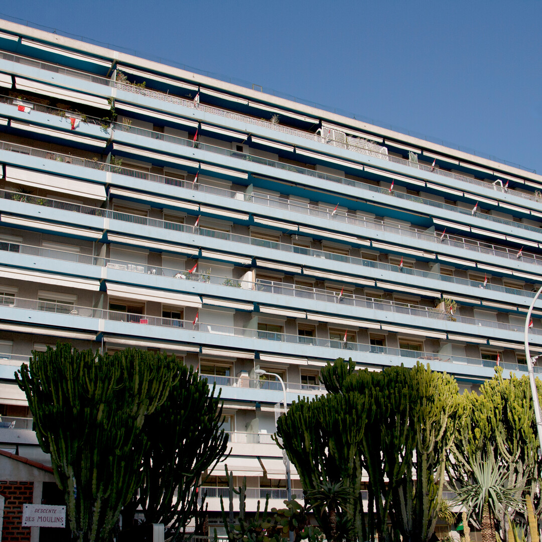 GARAGE - VERY CENTRAL - LE TROCADERO