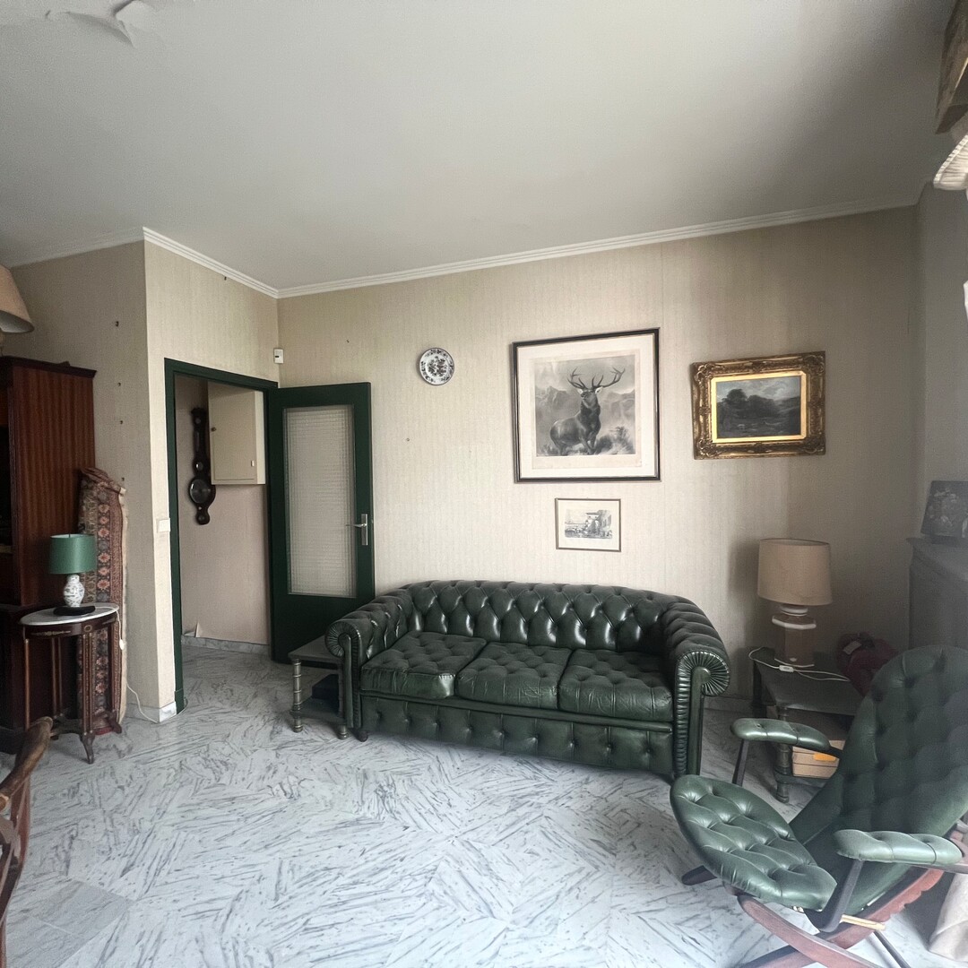 STUDIO IN NEED OF RENEVATION WITH BALCONY - BEL HORIZON