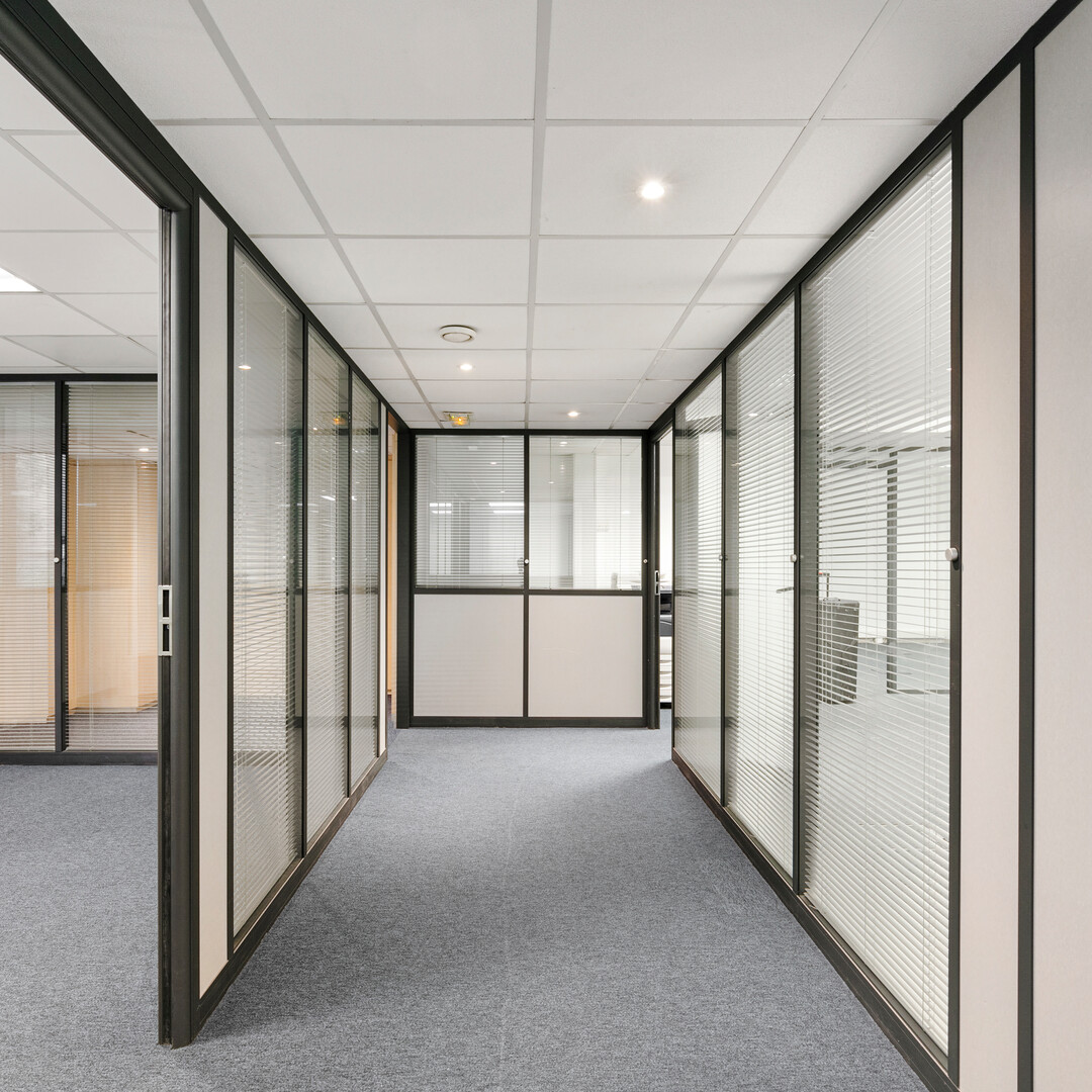 Sale Office Carré d'Or in luxury building with independent access