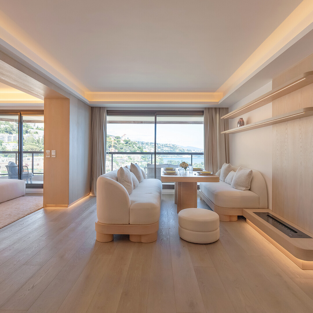 Sole Agent : Luxuriously furnished 2-bedroom apartment near Larvotto Beach