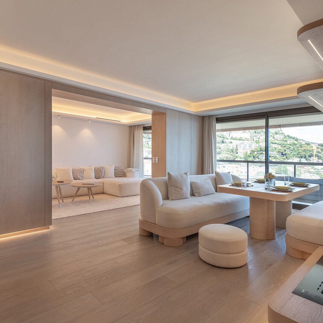 Sole Agent : Luxuriously furnished 2-bedroom apartment near Larvotto Beach