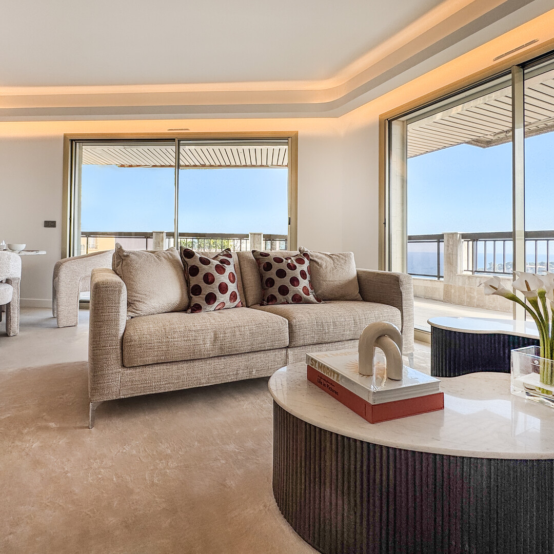 Beautifully renovated and furnished 3-room apartment with panoramic views