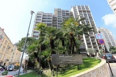 Park Palace - Beautiful 2 Bedroom