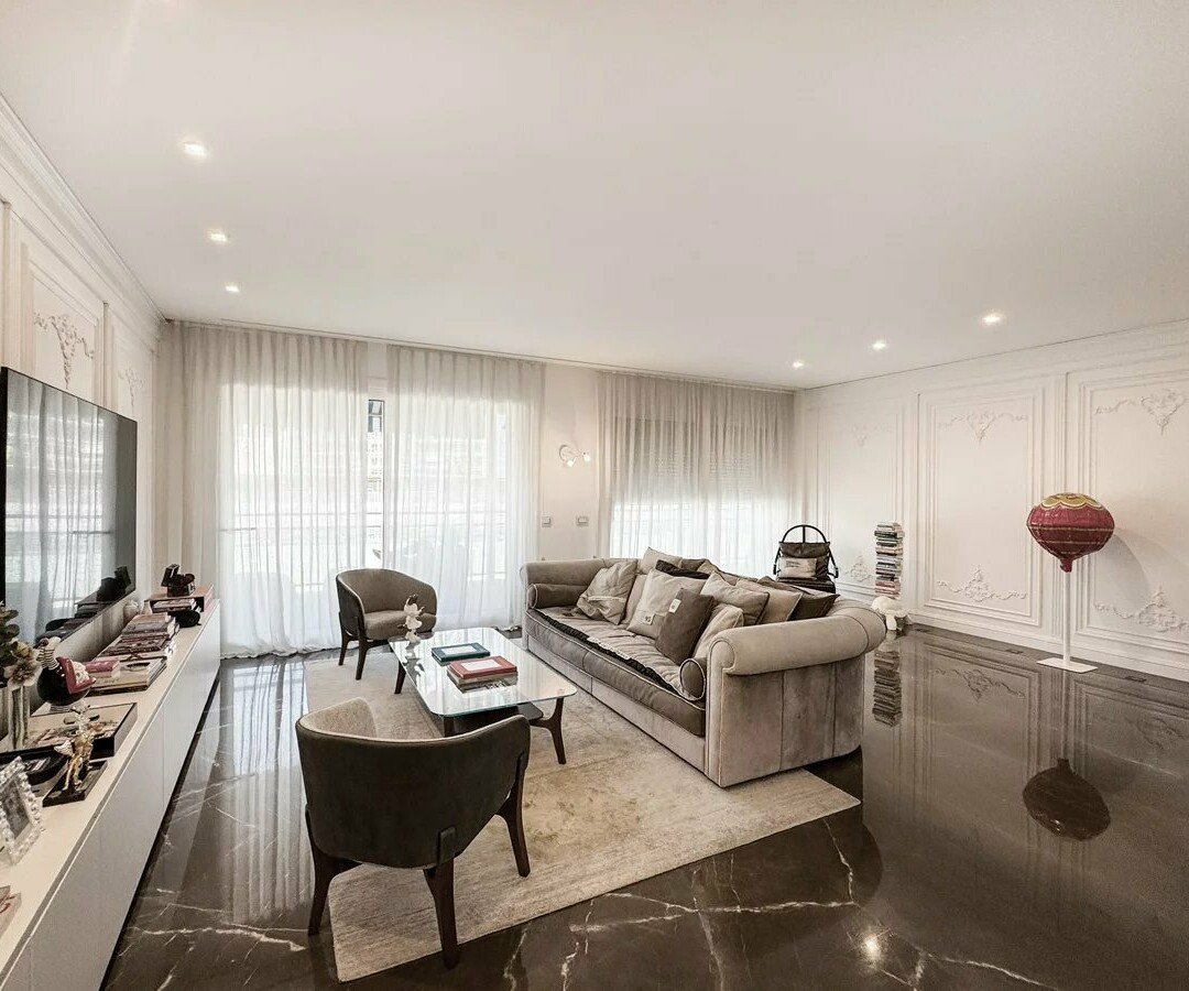 Exclusive Apartment in the Heart of the Carré d’Or