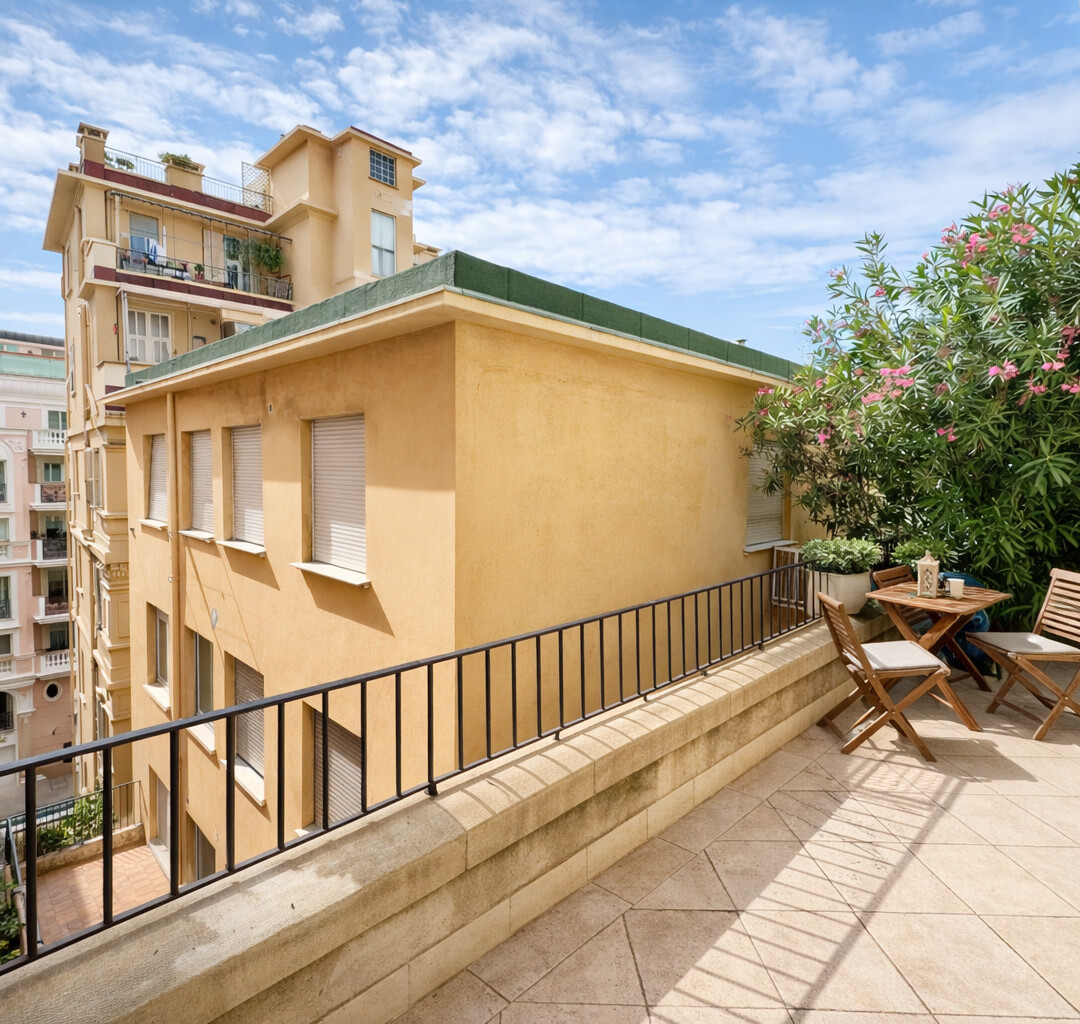 Monte-Carlo — Charming 2 Bedroom Apartment with Terrace
