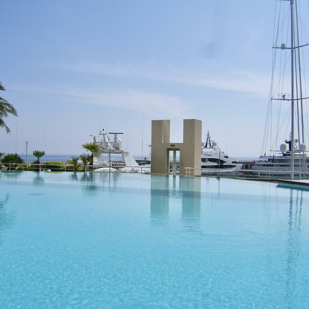 Elegant 2-bedroom apartment | Seaview | Fontvieille