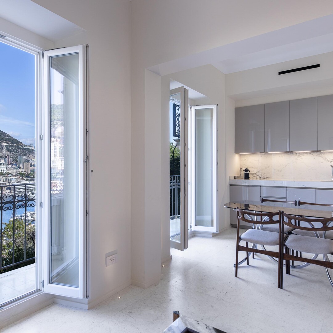 Renovated 2-bedroom apartment | Les Remparts