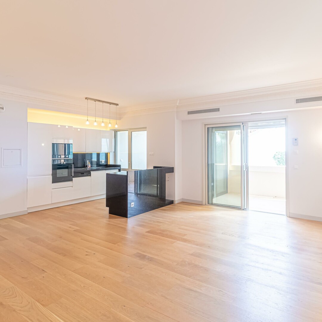 Elegant 2-bedroom apartment | Seaview | Fontvieille