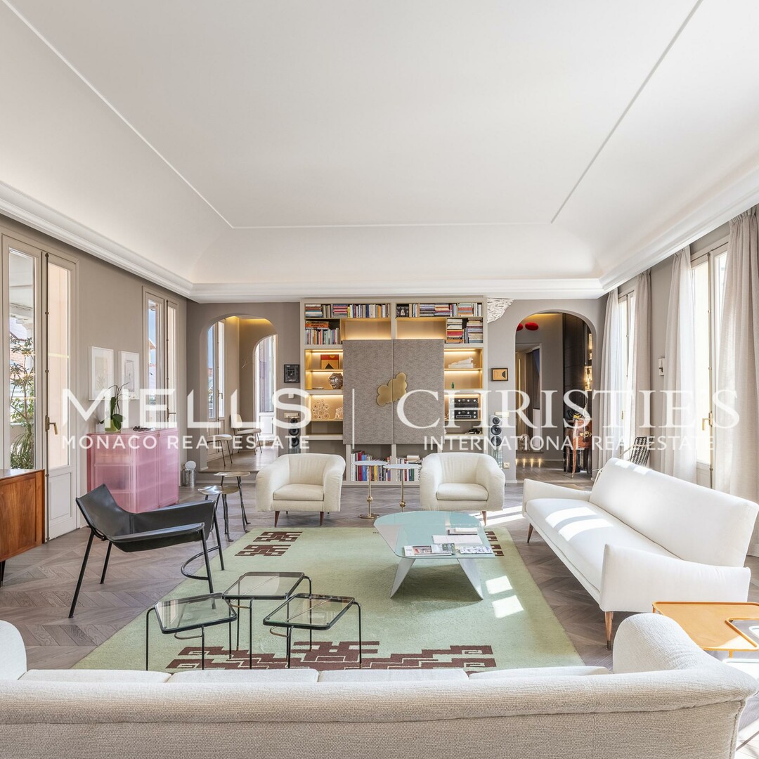 RARE – SPACIOUS APARTMENT IN THE HEART OF LE ROCHER