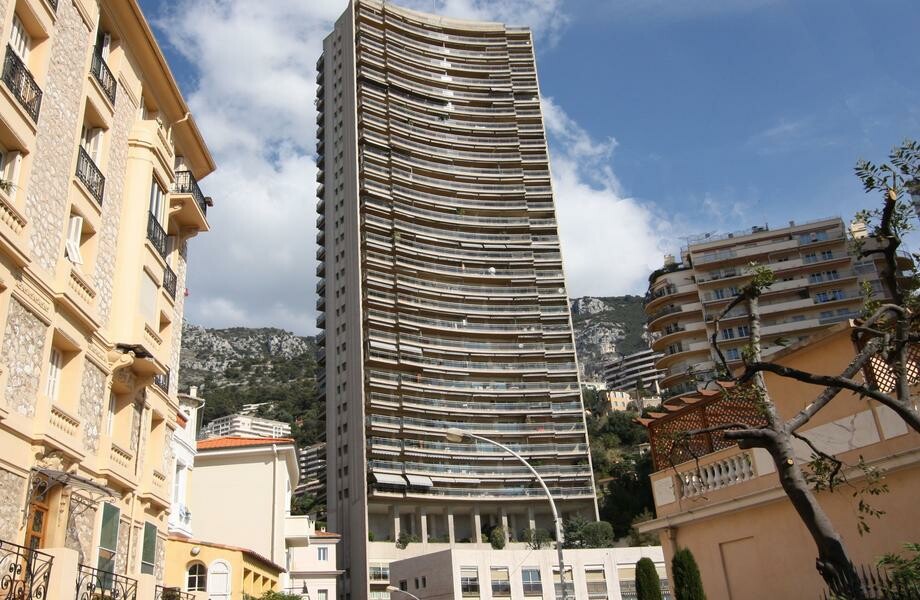 RARE CELLAR  FOR SALE IN THE ANNONCIADE