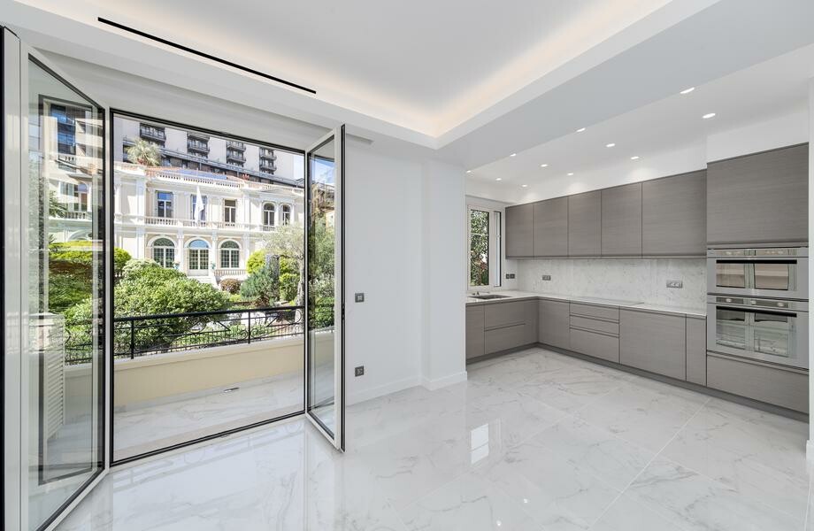 In the heart of Monte-Carlo district