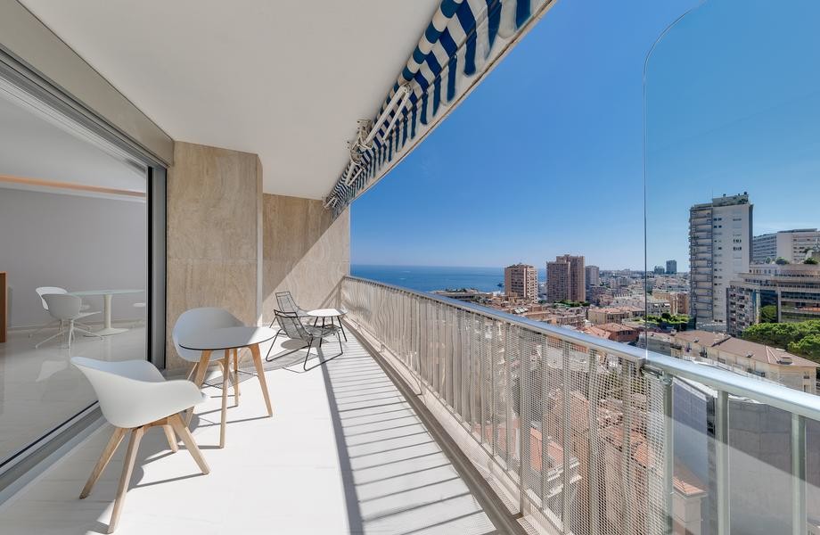 Apartment with view on sea and Principality