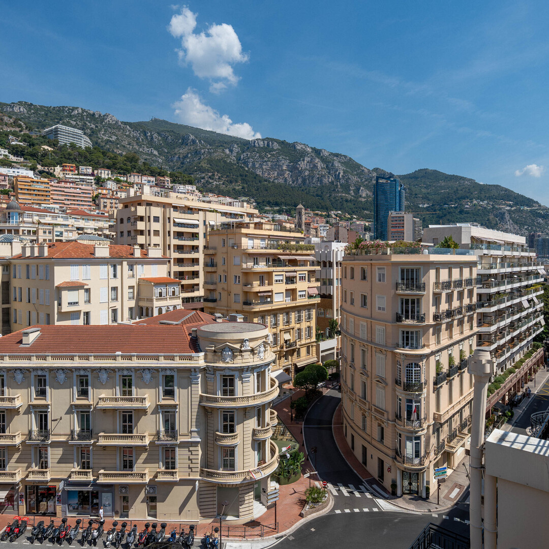 WINTER PALACE - Carré d'Or - Duplex Penthouse with Exceptional Renovation Potential